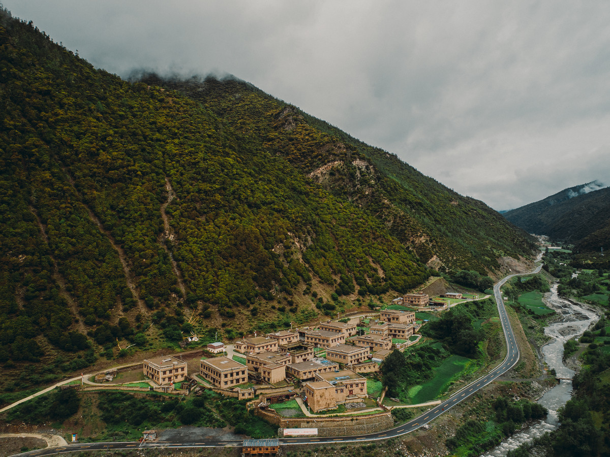 ��ѡ�������μ�ƶ�ٴ��������������Ĵ����43���˼ҵĸ�ԭ��կ������򿨵�