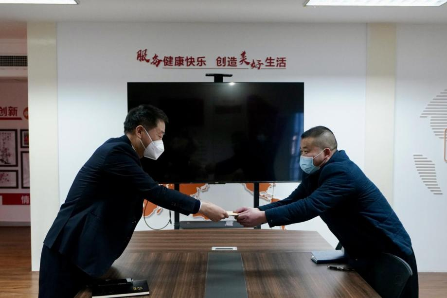 ӭ������ů ��עů���ġ��������򵼰��ӿ�չ�´��߷�ο���˶�