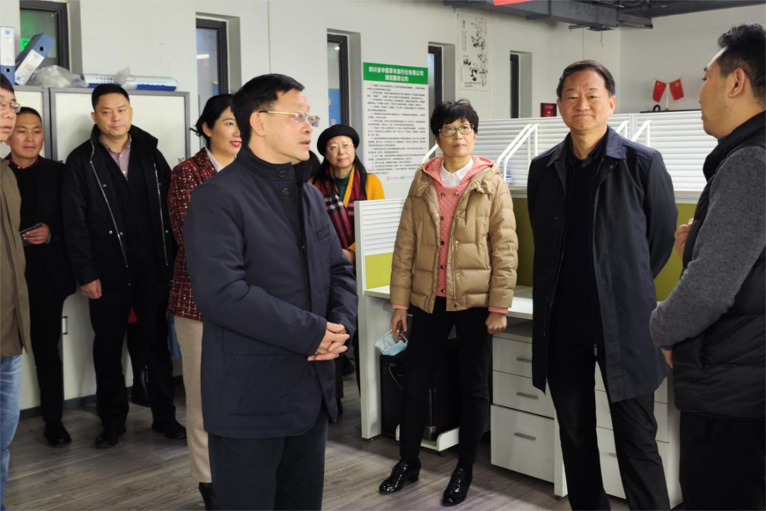  ���������ʿ���������ָ���Ĵ�����  